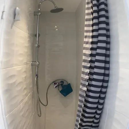 L'aerien Yourhosthelper Apartmán Nîmes